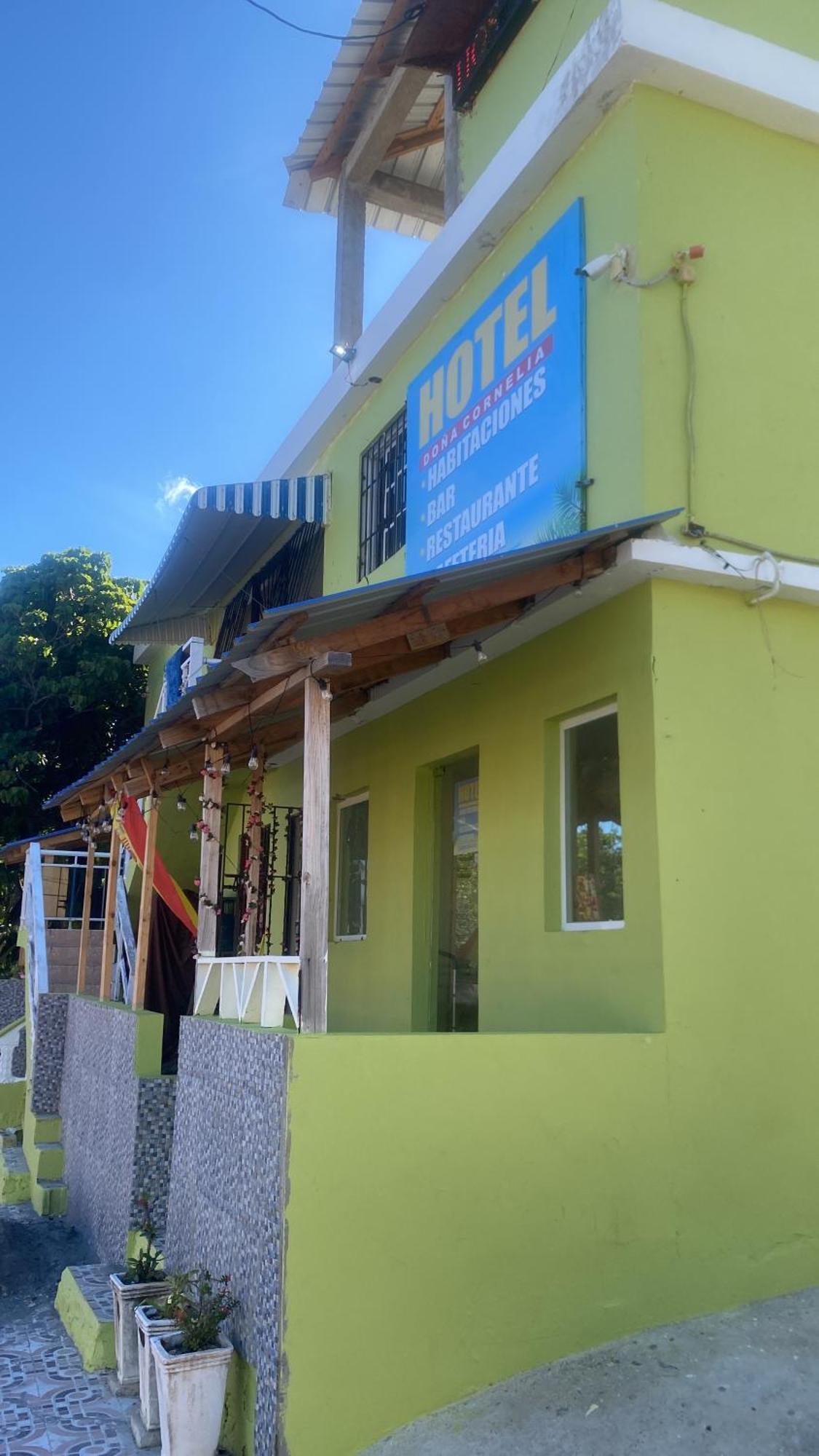 Dona Cornelia Hotel Los Patos Exterior photo